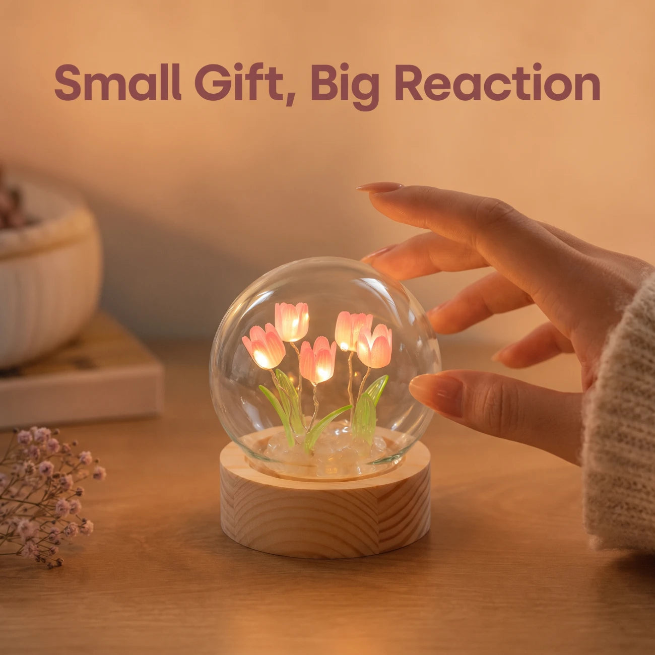 Elara Glowing Tulip Lamp