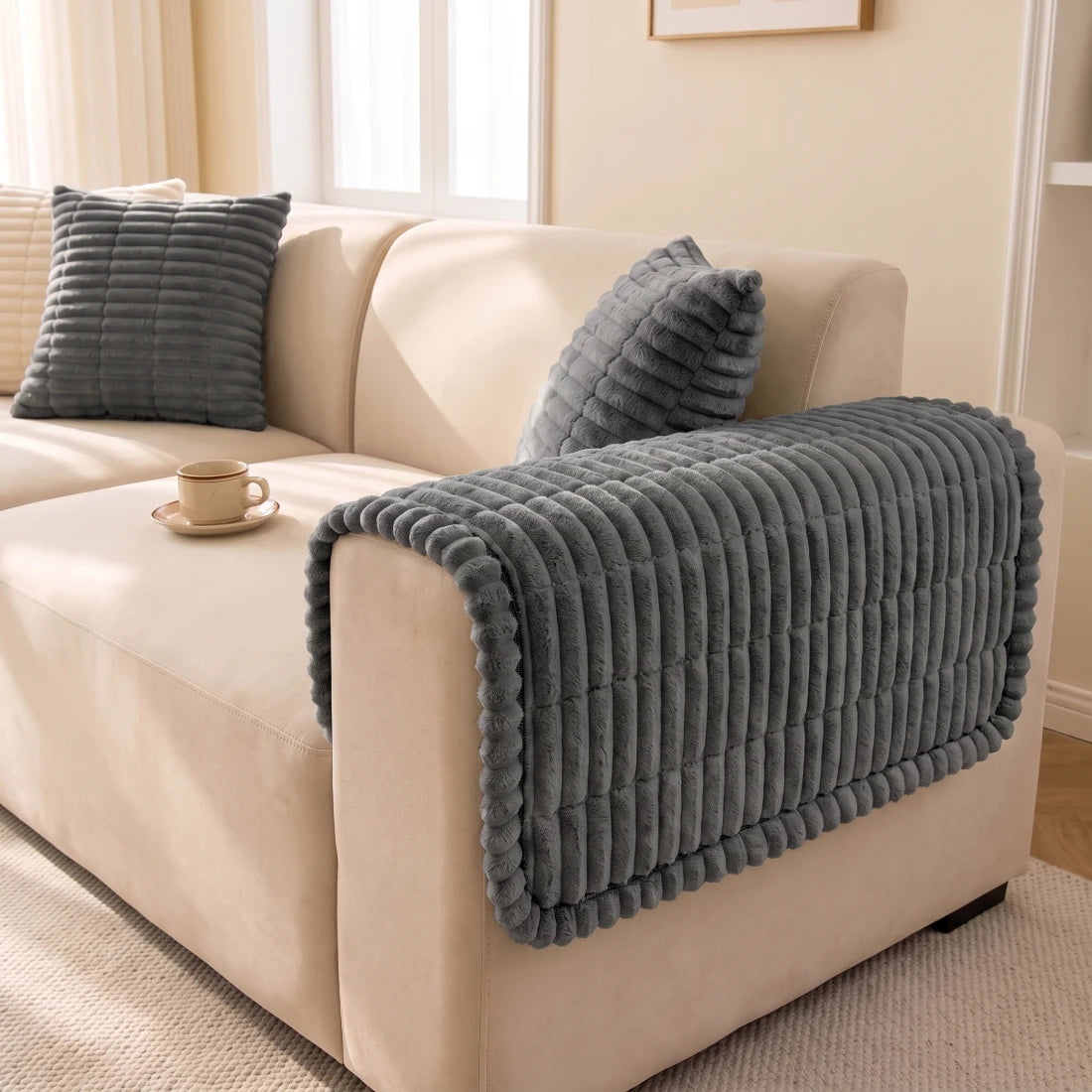 Plush Armrest Covers (2pcs)